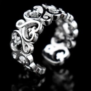 Decorative Hearts Ring
